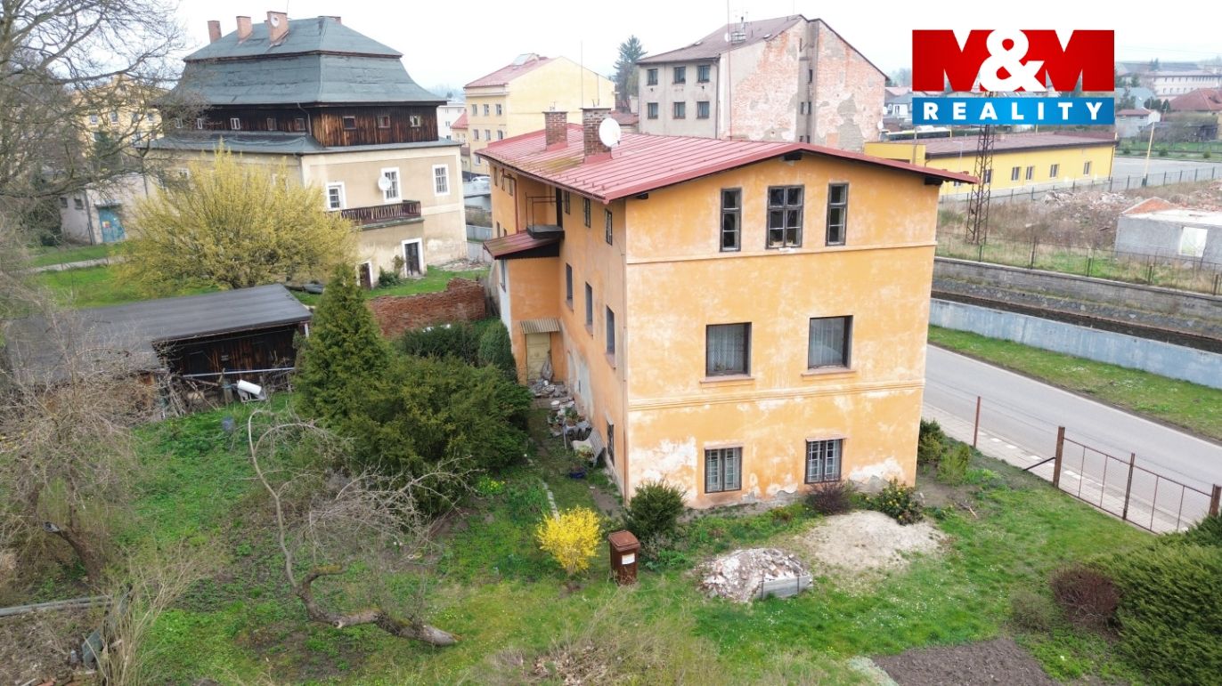 Dům