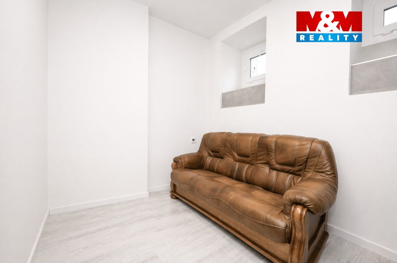 dd2782da-500c-4a26-8dd4-f0c79004d8d2.jpg