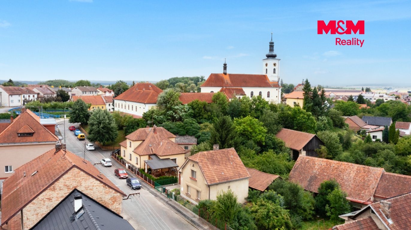 Dům