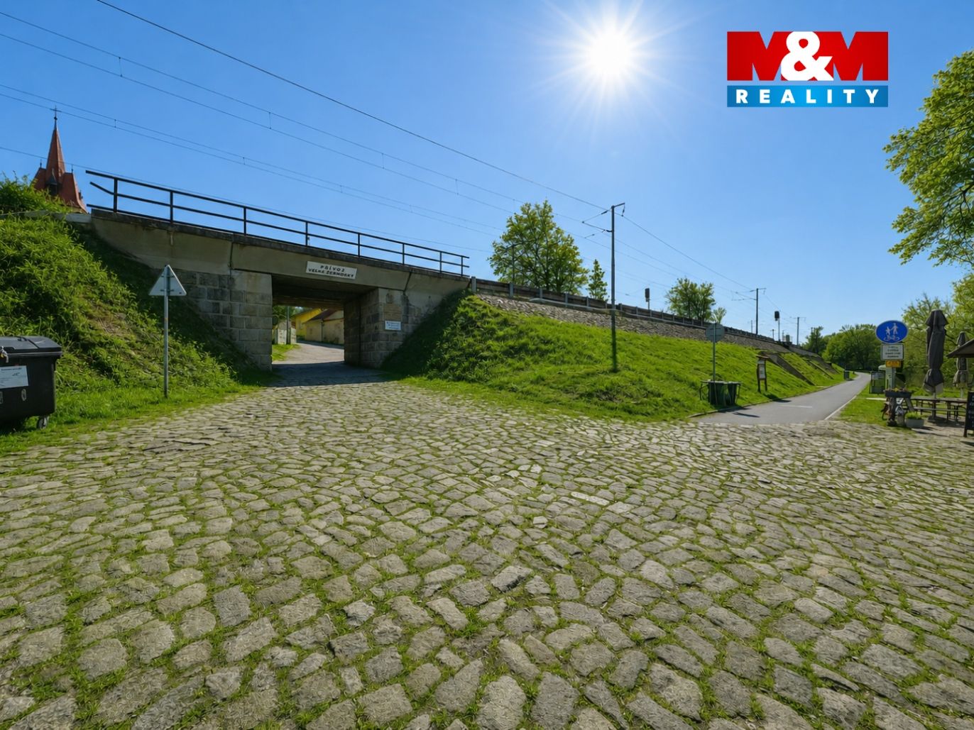 e3bc7453-4c4a-4411-a979-7f7854d508c5.png