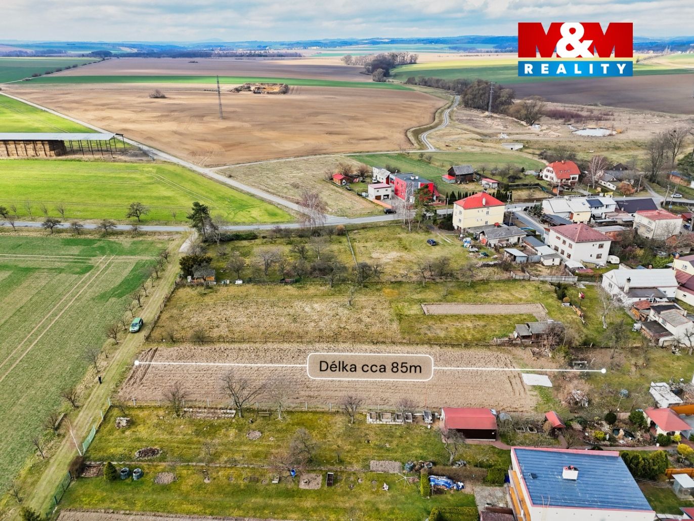 Pozemek Loděnice.jpg