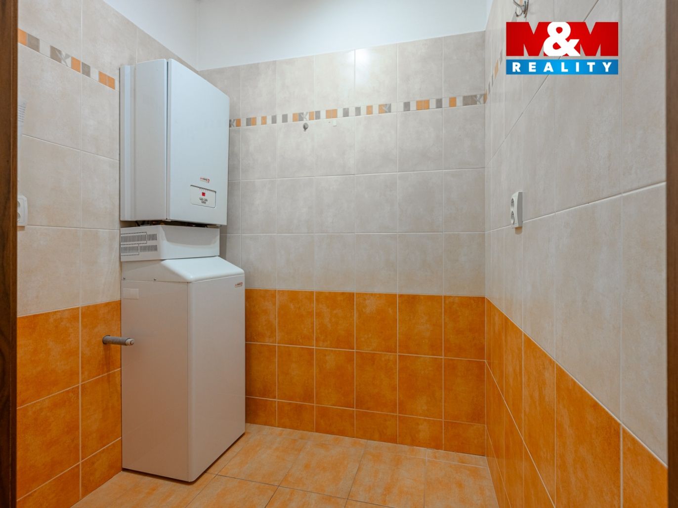 ae730cd0-a0d6-48fe-9197-0739602d77ea.jpg