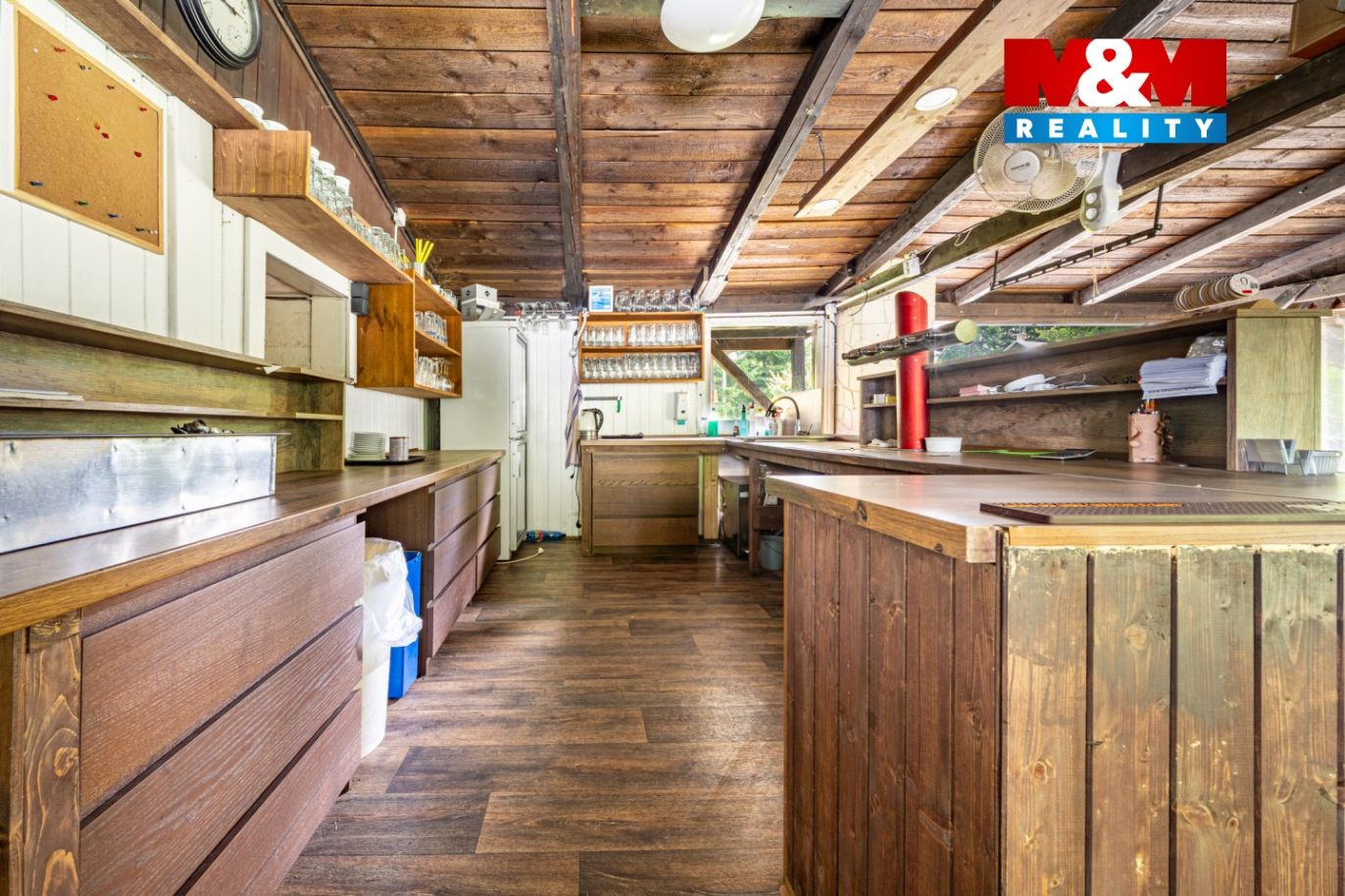 Prodej rekreačního areálu- Kemp, 795 m², Mezirolí