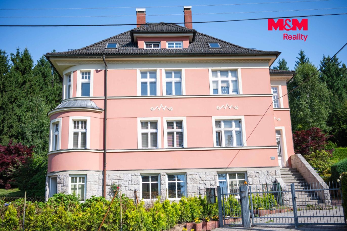 dům
