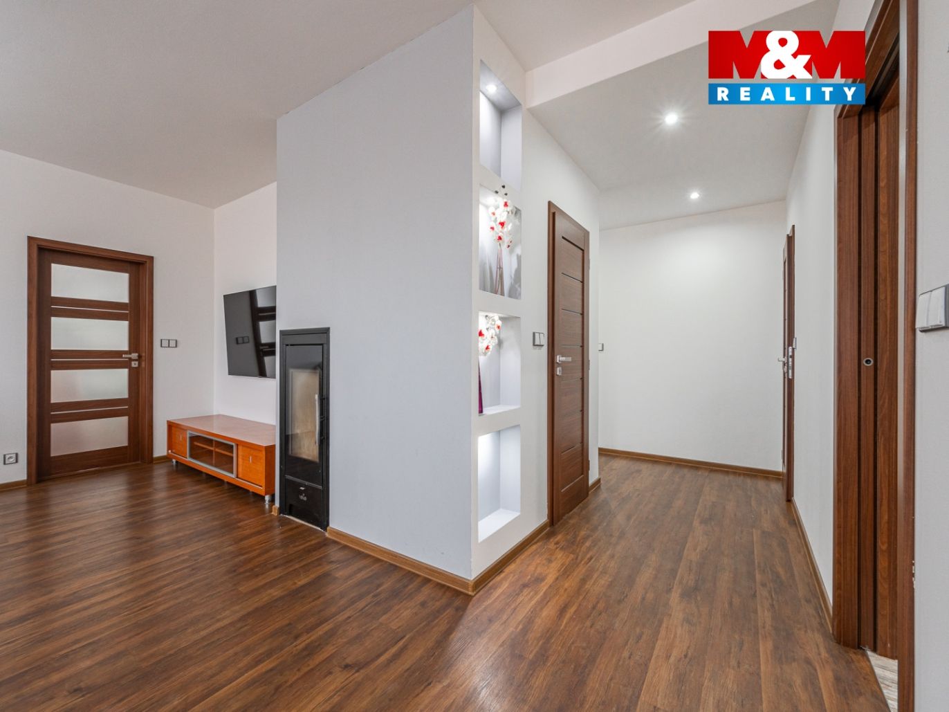 Prodej rodinného domu, 450 m², Neustupov