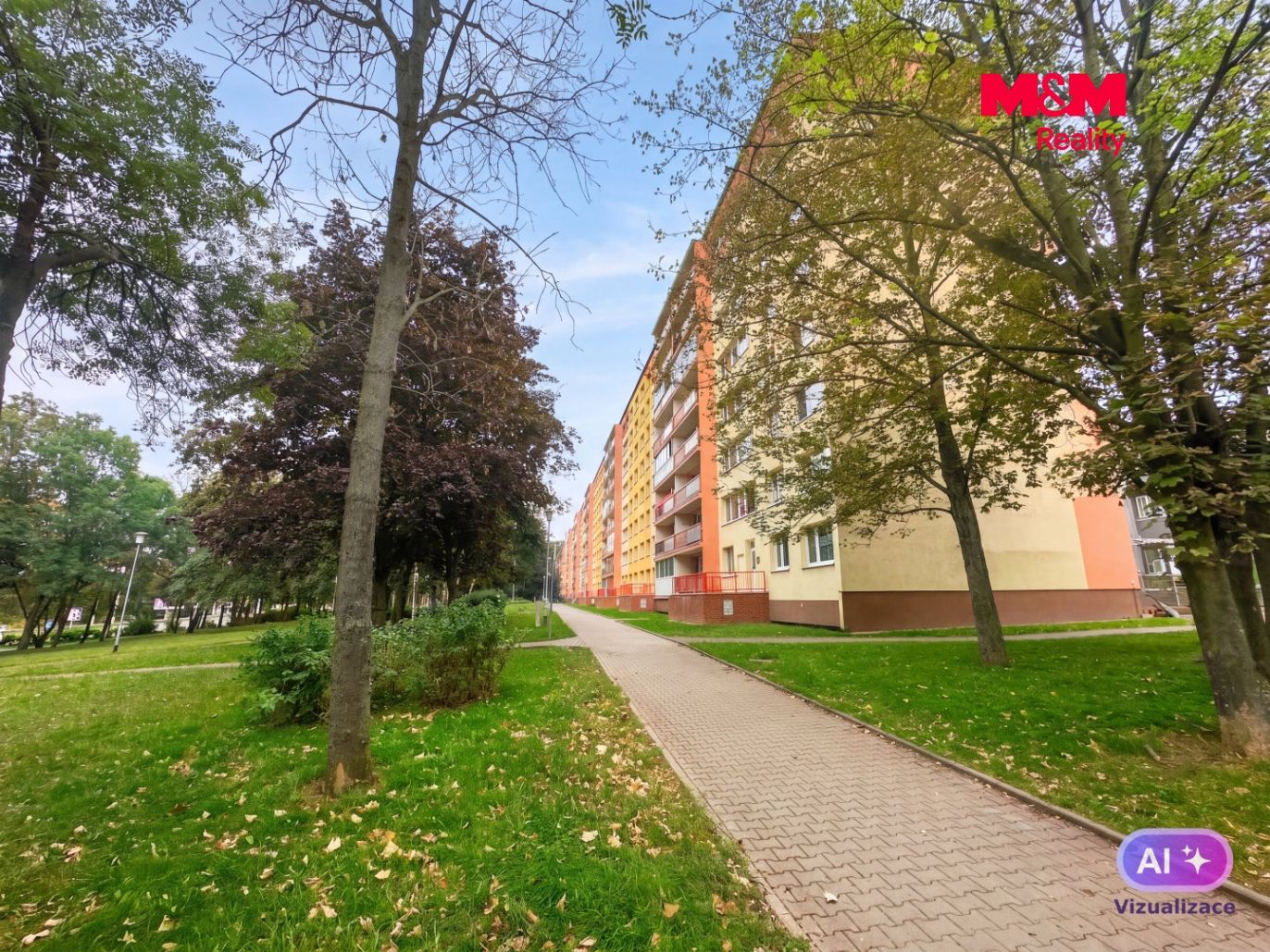 Dům a park