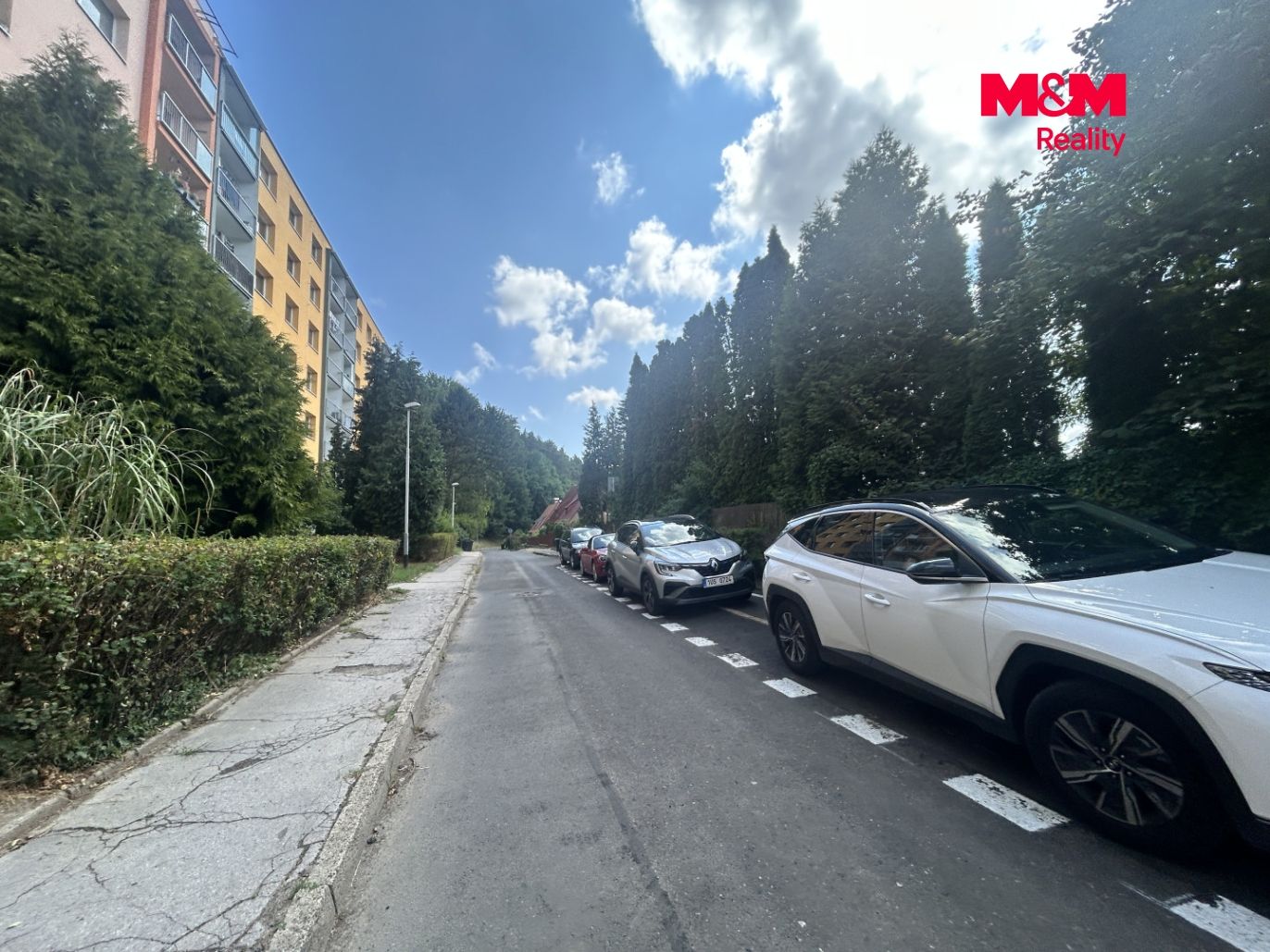 parkování před domem