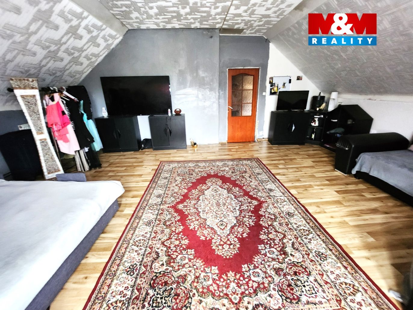 pokoj v patře