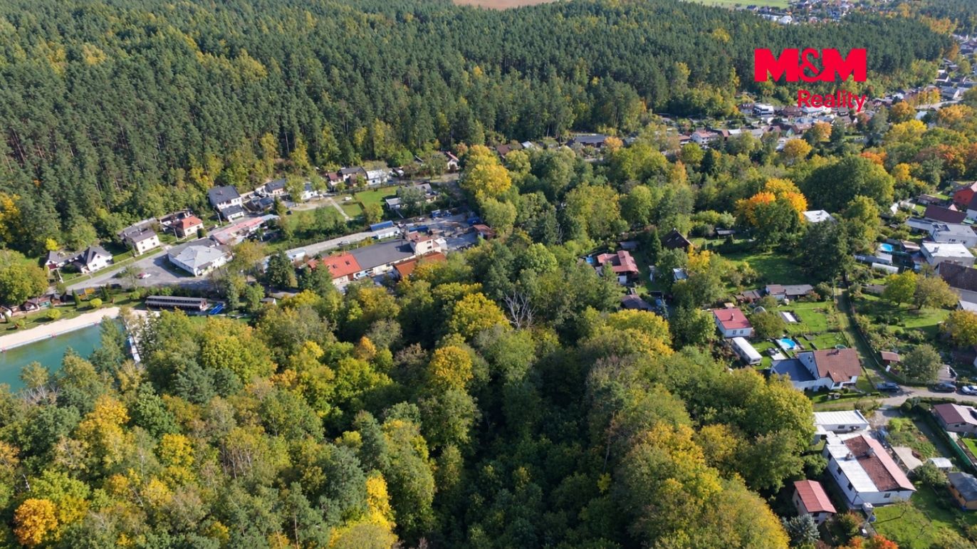 Pohled na pozemek