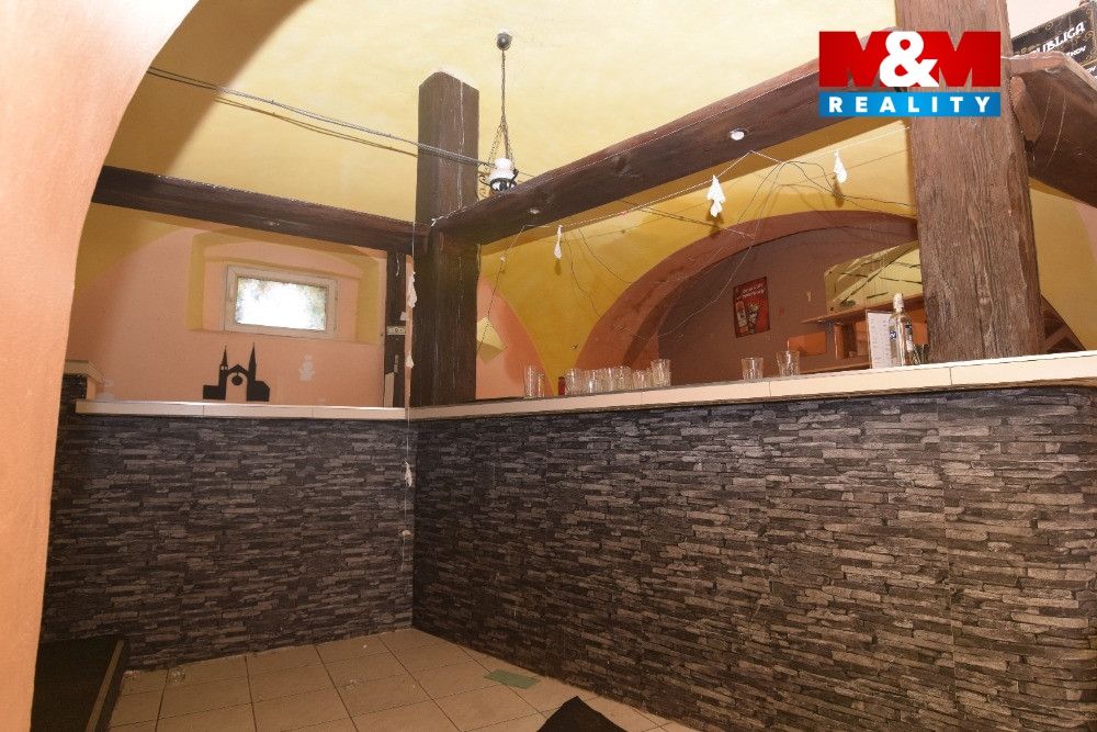 bar u vstupu