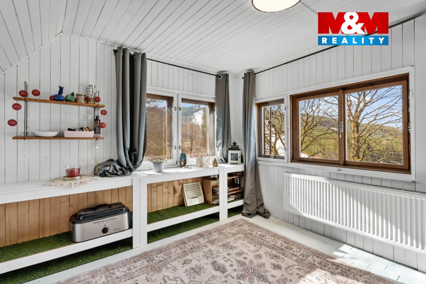 pokoj horní patro s balkonem