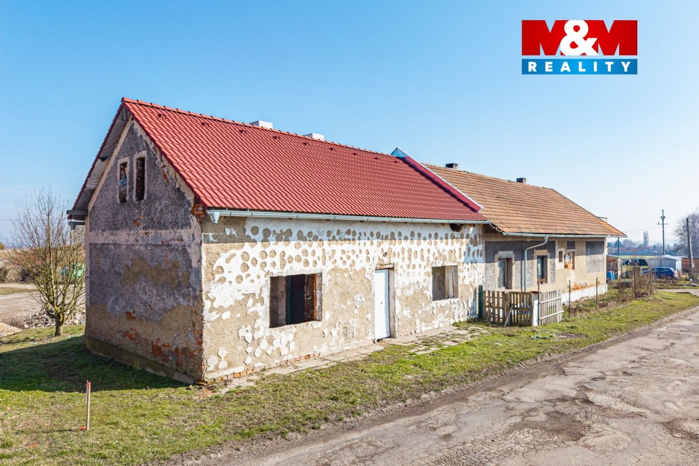 Dům