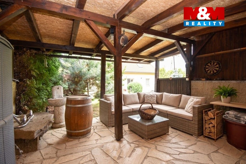 pergola
