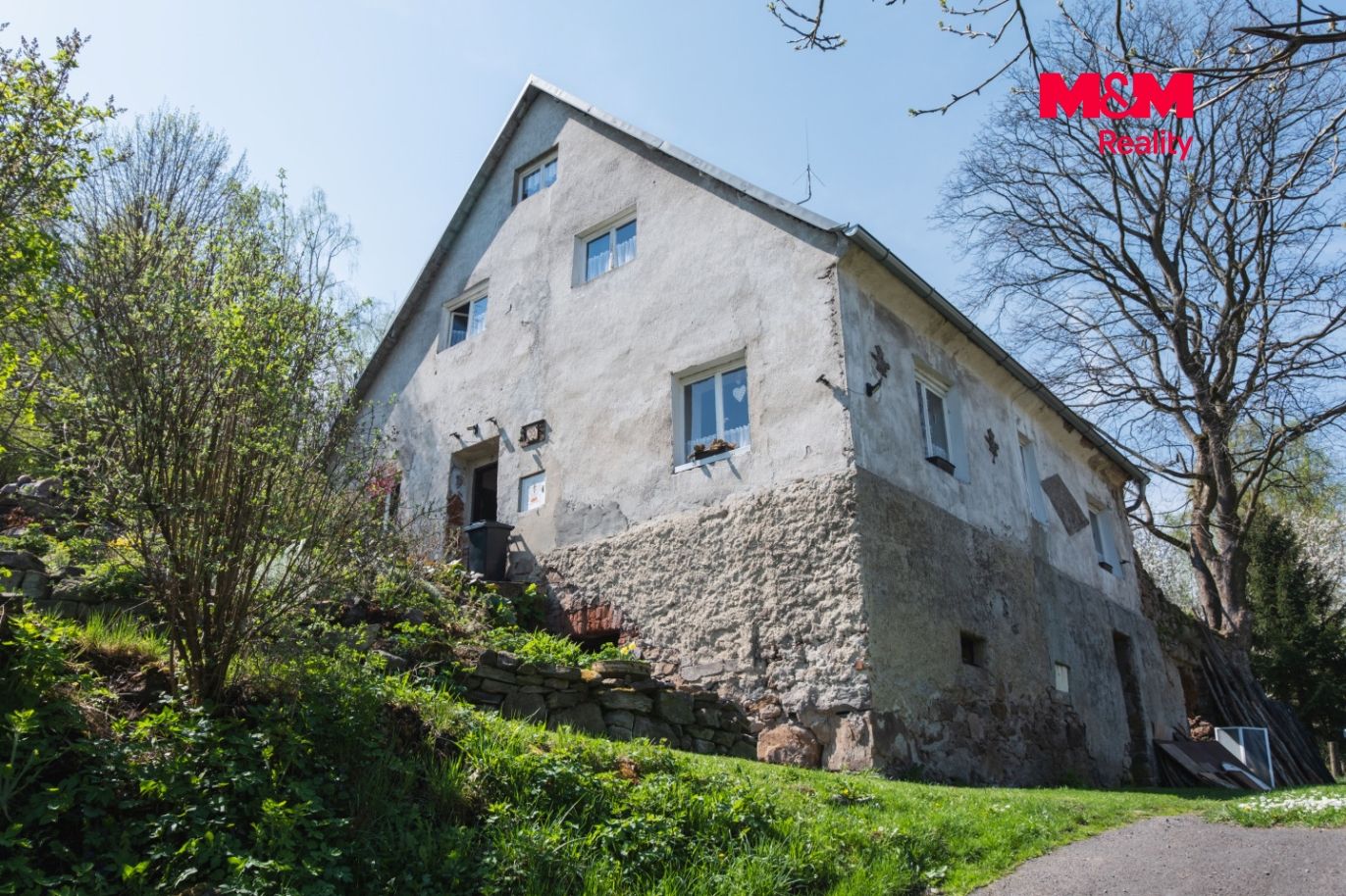 Dům