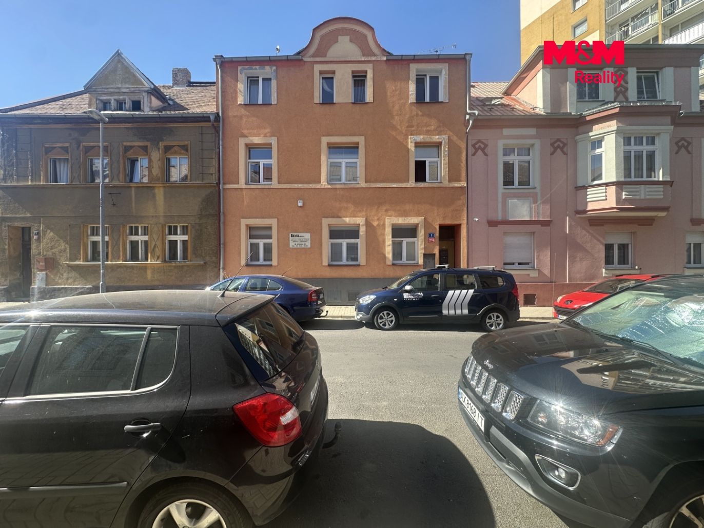 Dům