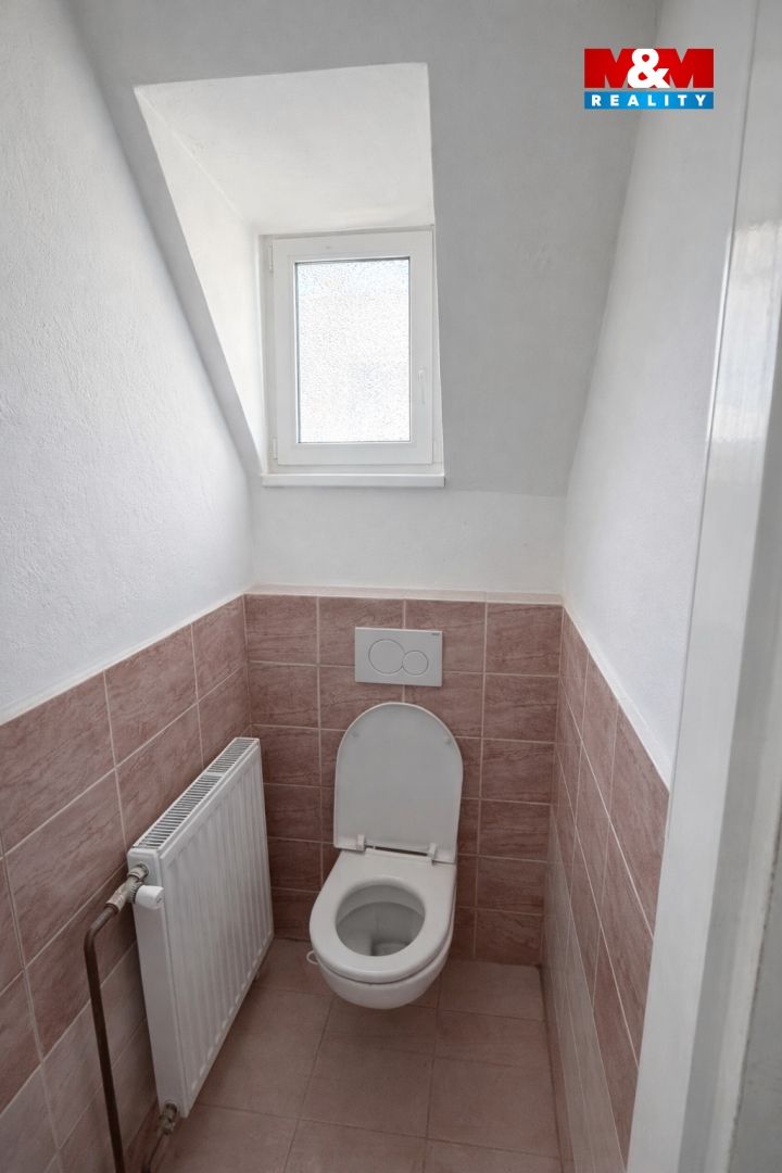 záchod vrch.png