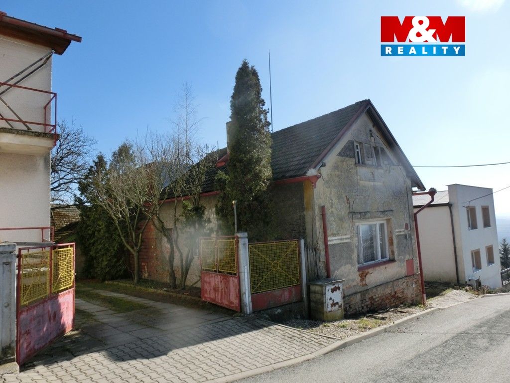 dům pohled z ulice