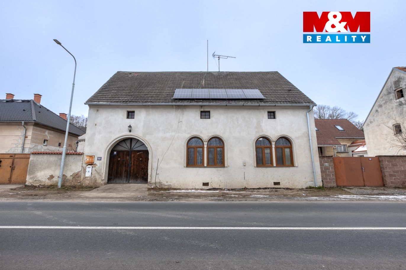 dům s vjezdem