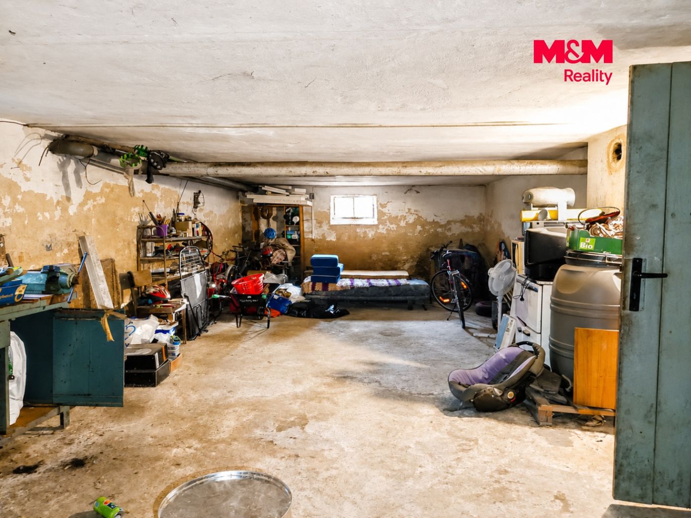 Fotografie byly pro prezentační účely upraveny pomocí AI – zejména jas, kontrast, barvy