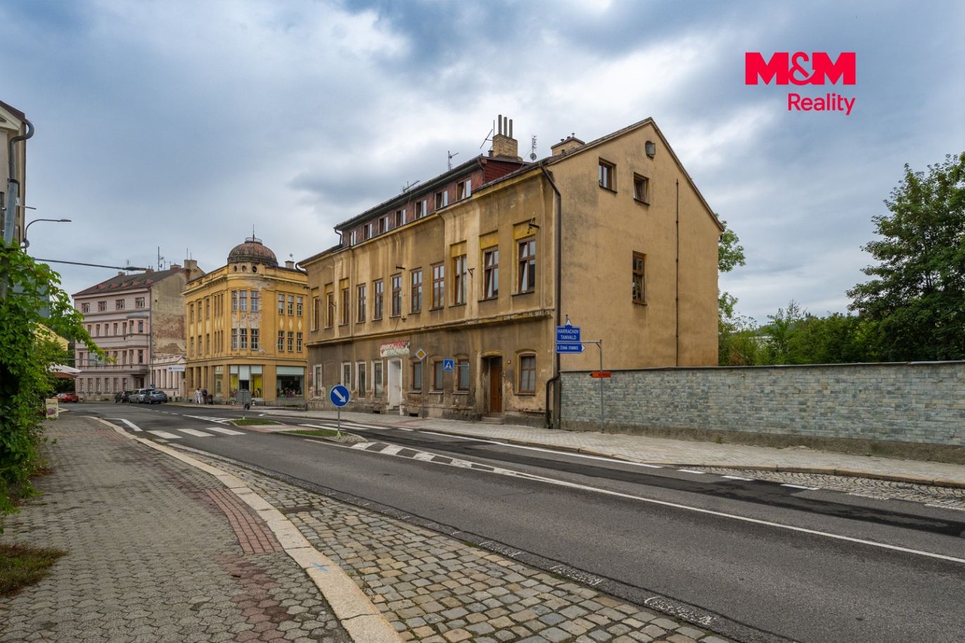 Dům