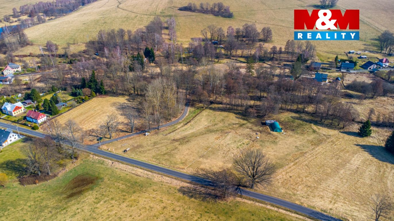 Pohled na pozemek