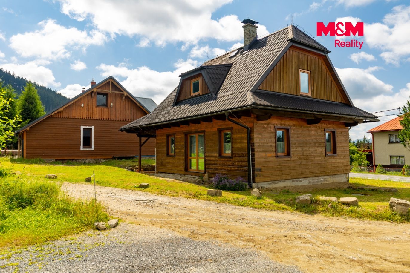 Dům