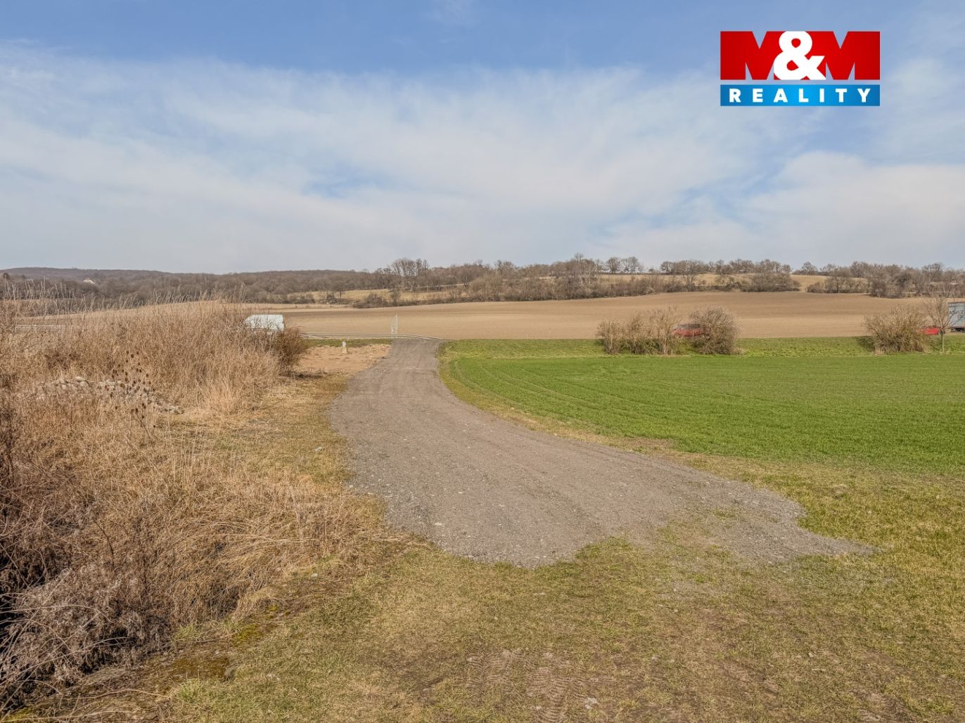 příjezdová cesta