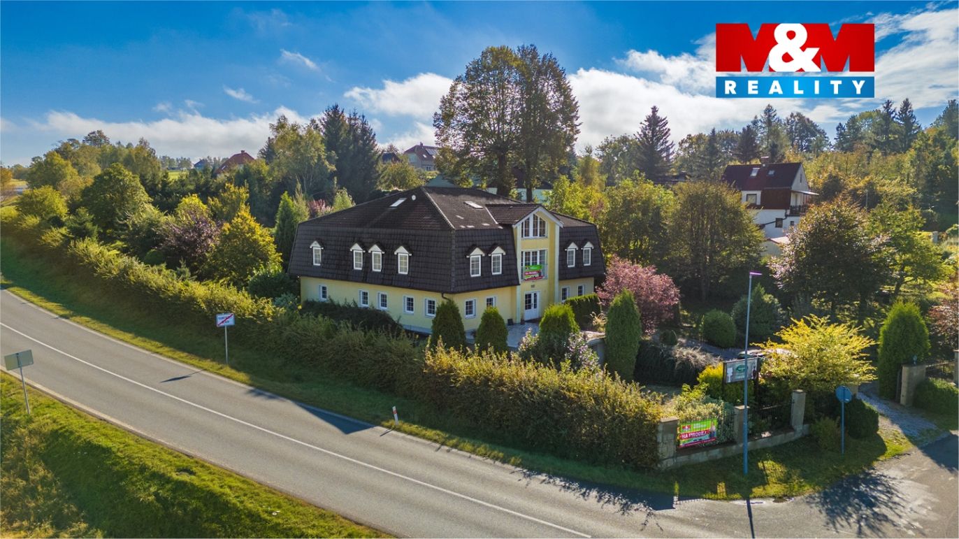 Dům