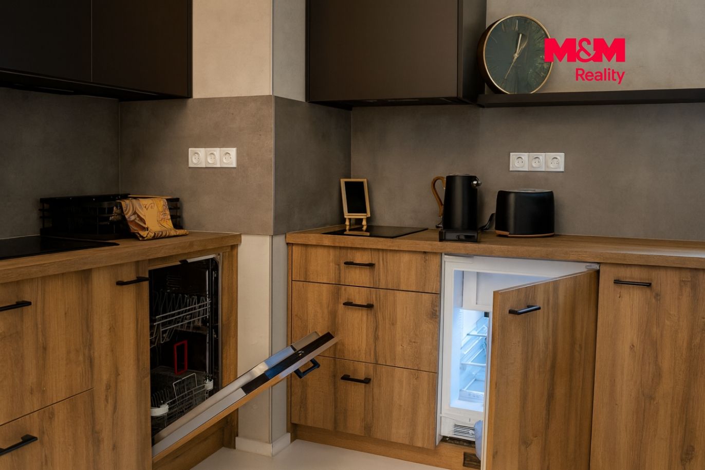 Pronájem bytu 1+kk, 34 m², Praha, ul. Polská
