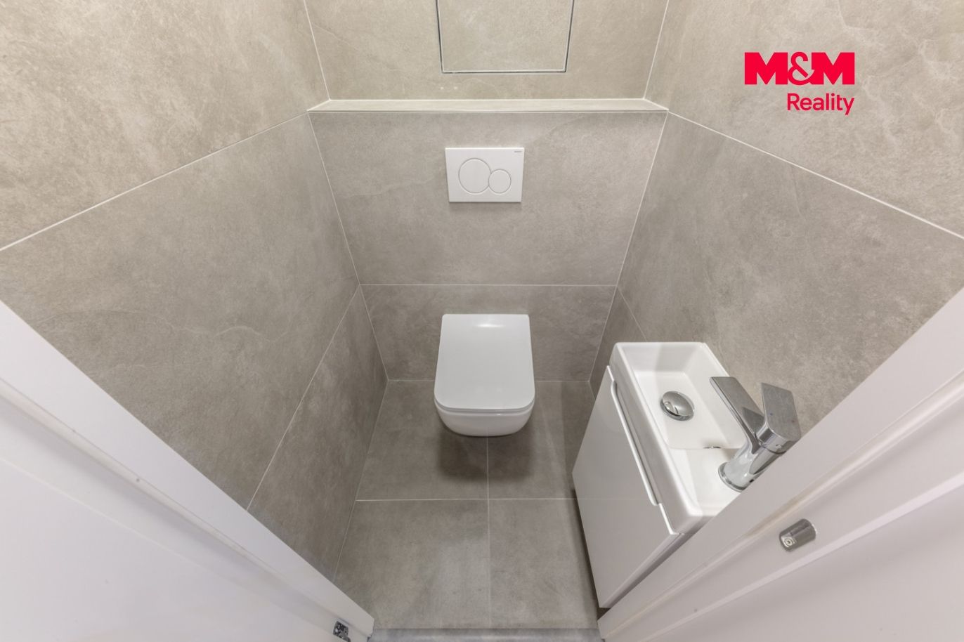 WC z bytu 2.2.