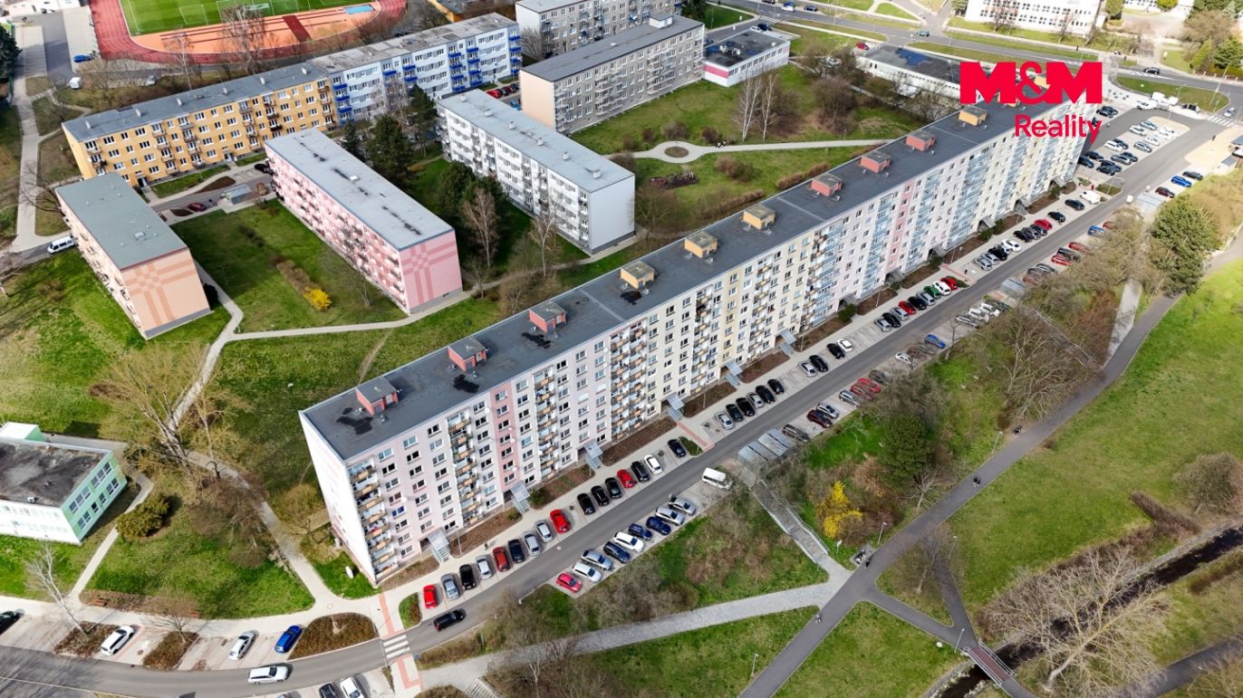 Dům a okolí