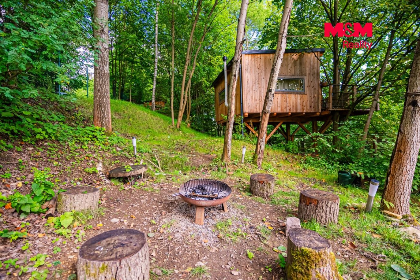 Tree House - ohniště