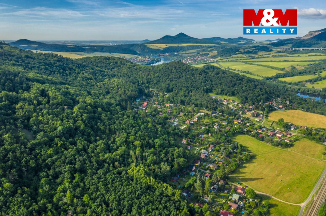 Pohled na pozemek