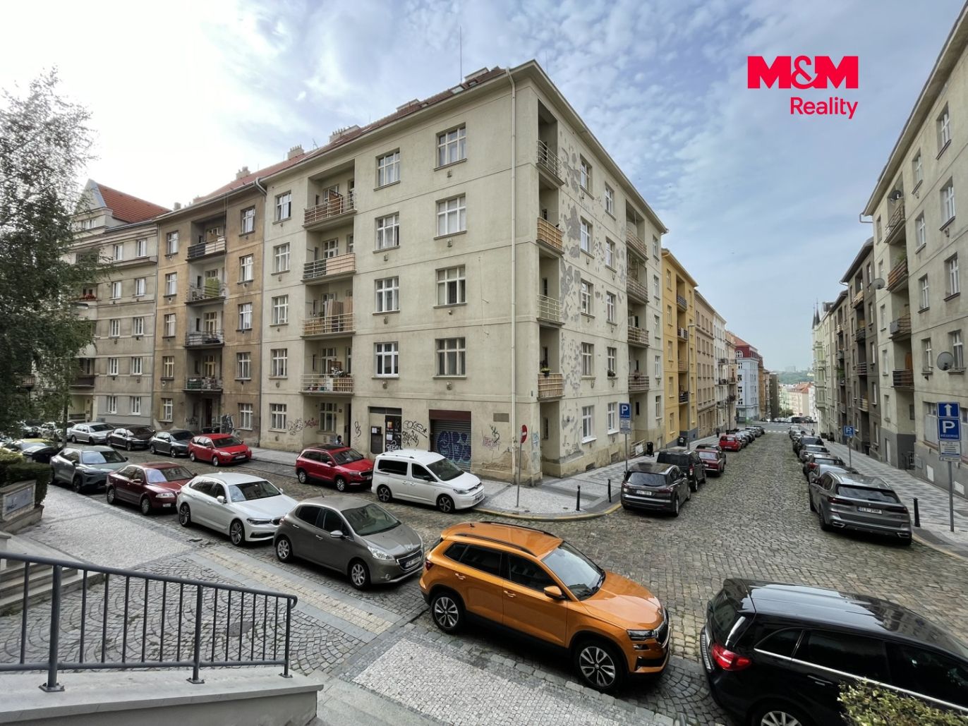 Dům