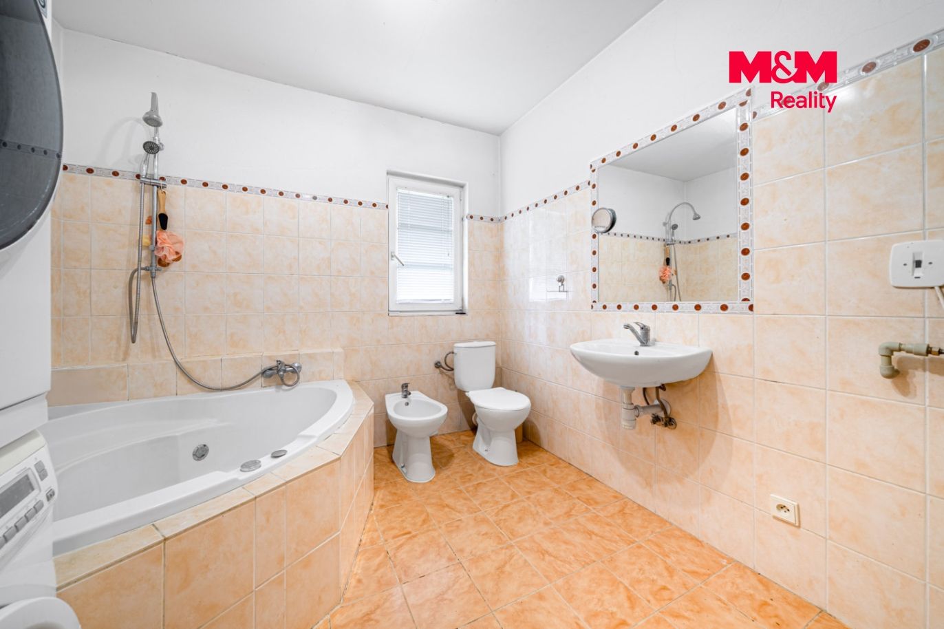 Pronájem rekreačního areálu- kemp, 795 m², Mezirolí