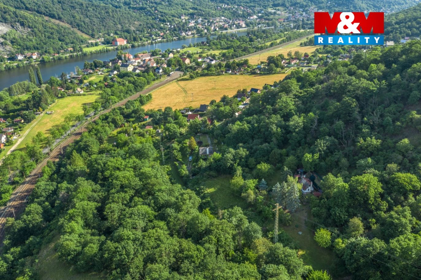 Pohled na pozemek
