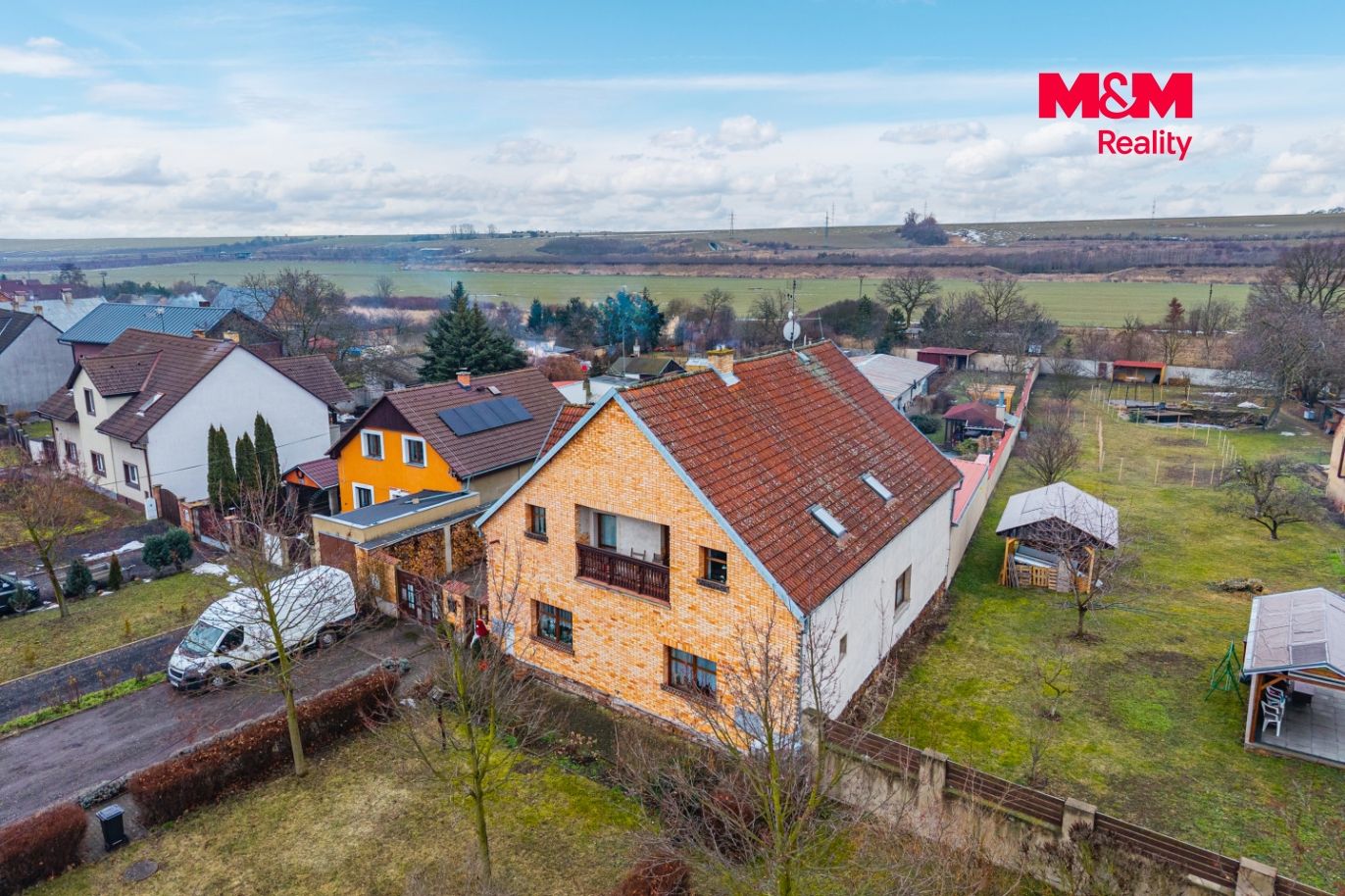 Dům
