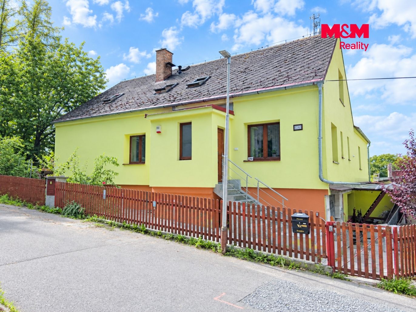 dům