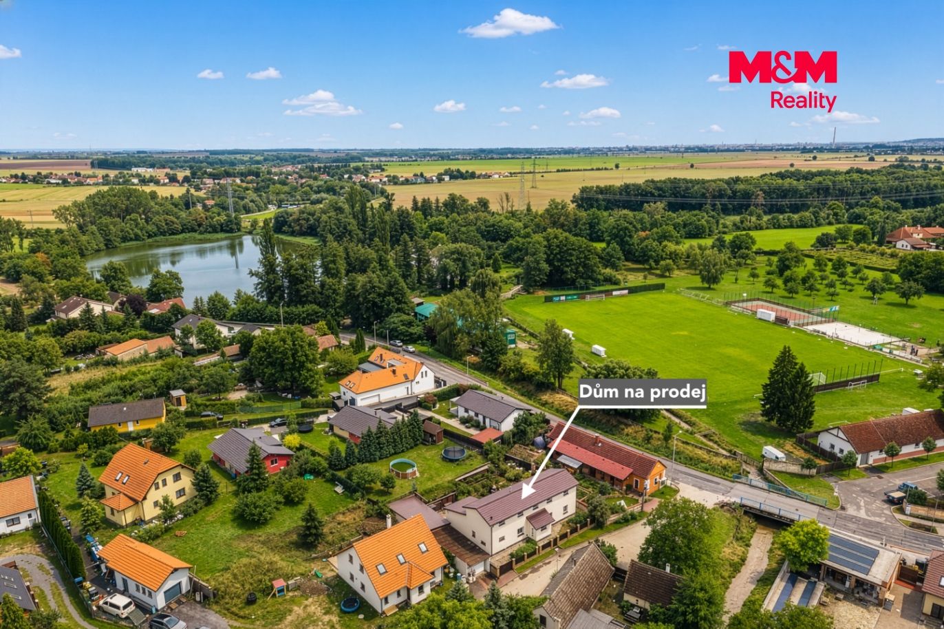 Dům