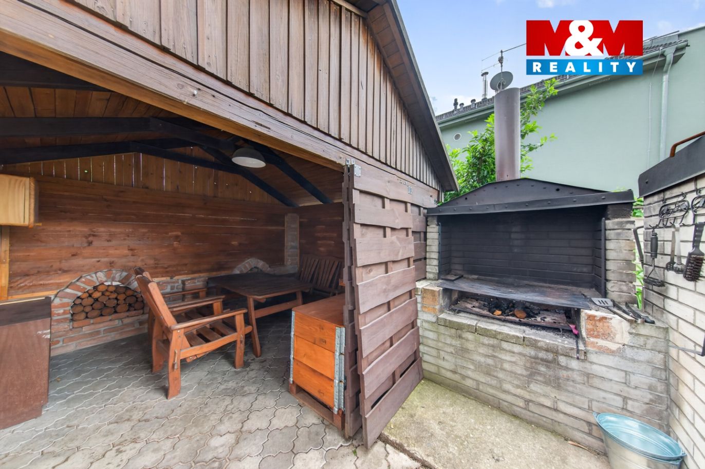Pergola s krbem
