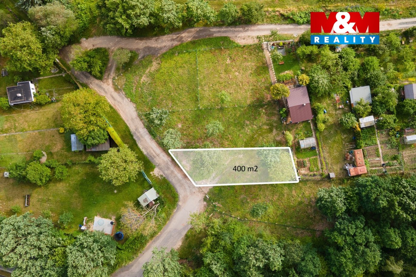 Pardubičky.zahrádka.400m2.jpg