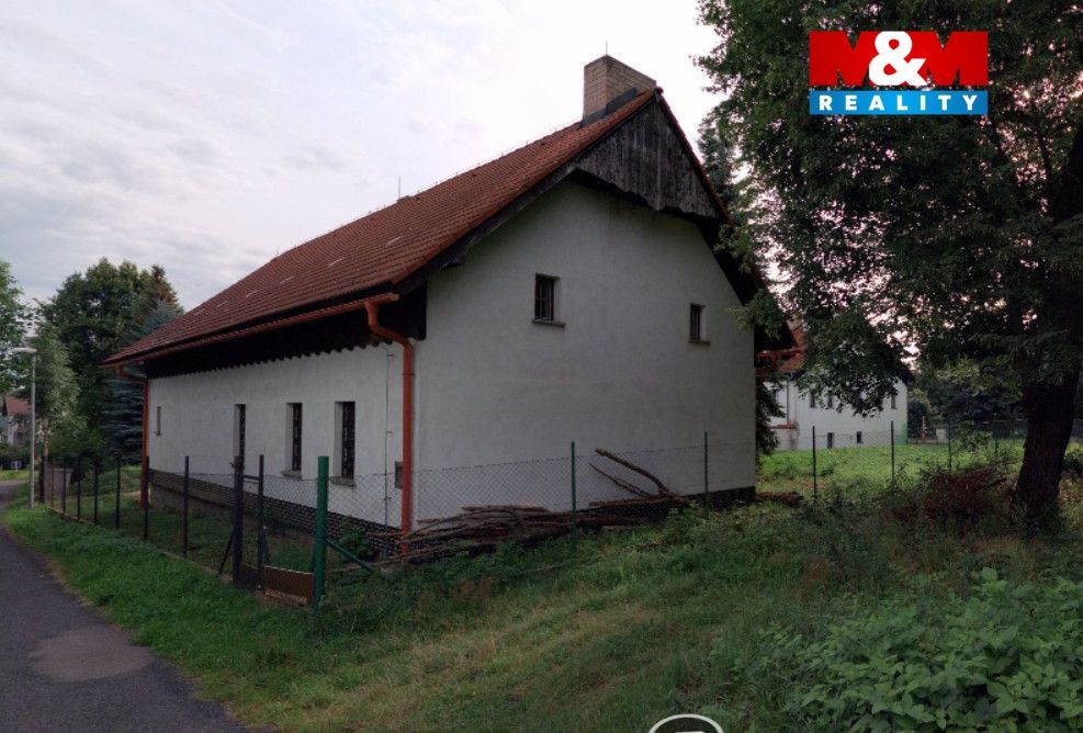 Pohled z venku ze zadu
