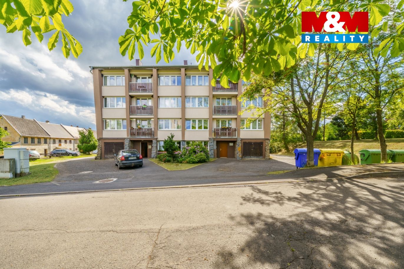 Prodej bytu 3+1, 70 m², Měděnec, ul. Náměstí