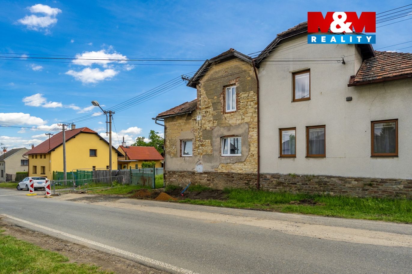 Dům