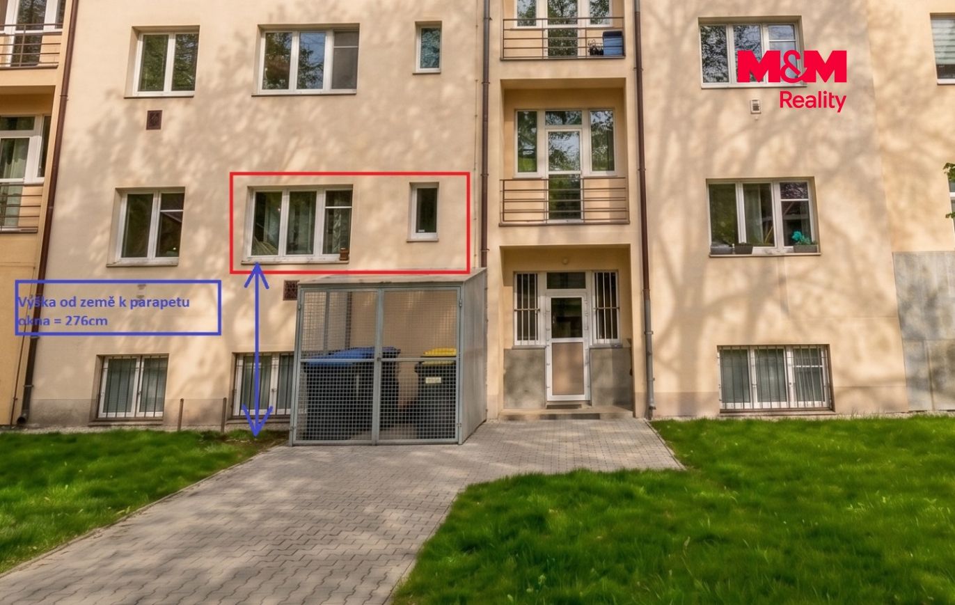 dům s výškou parapetu_2.jpg