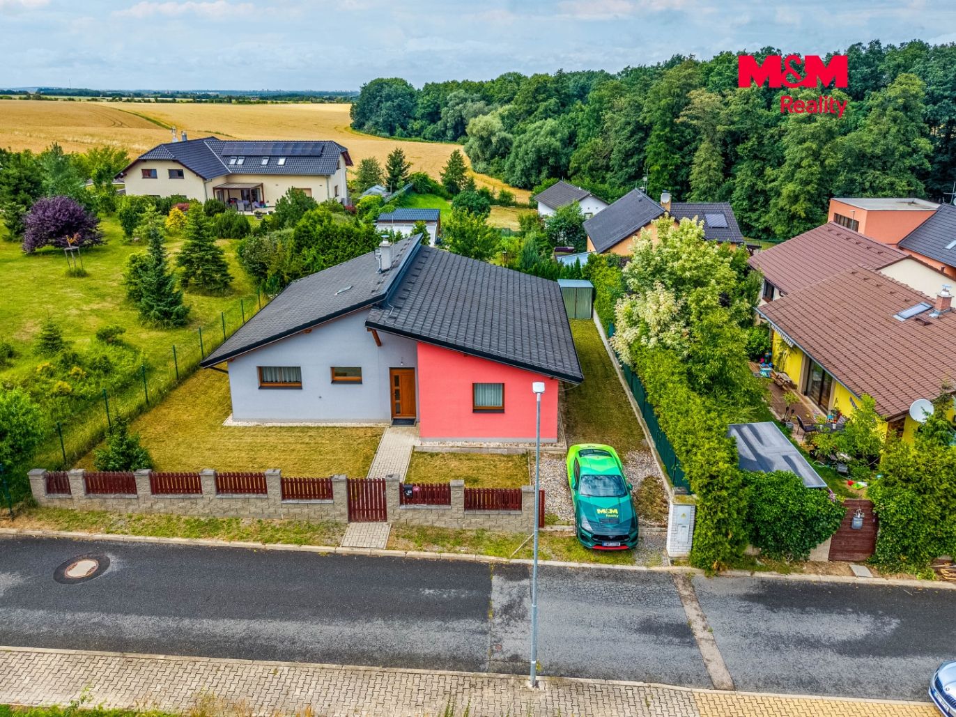 Dům