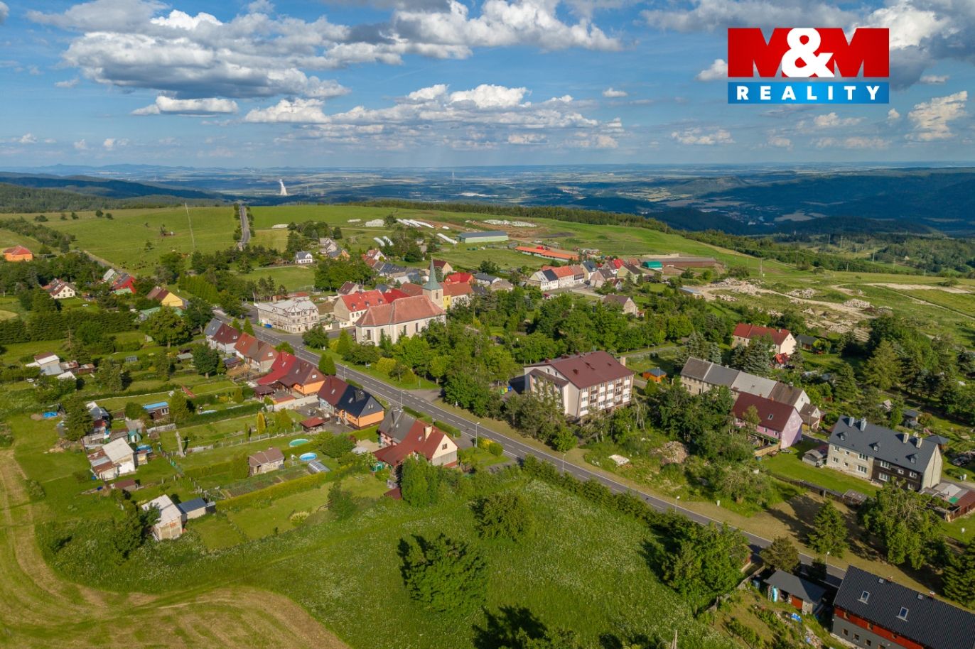 Prodej bytu 3+1, 70 m², Měděnec, ul. Náměstí