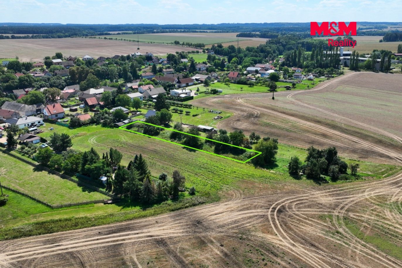 zahrada a okolí