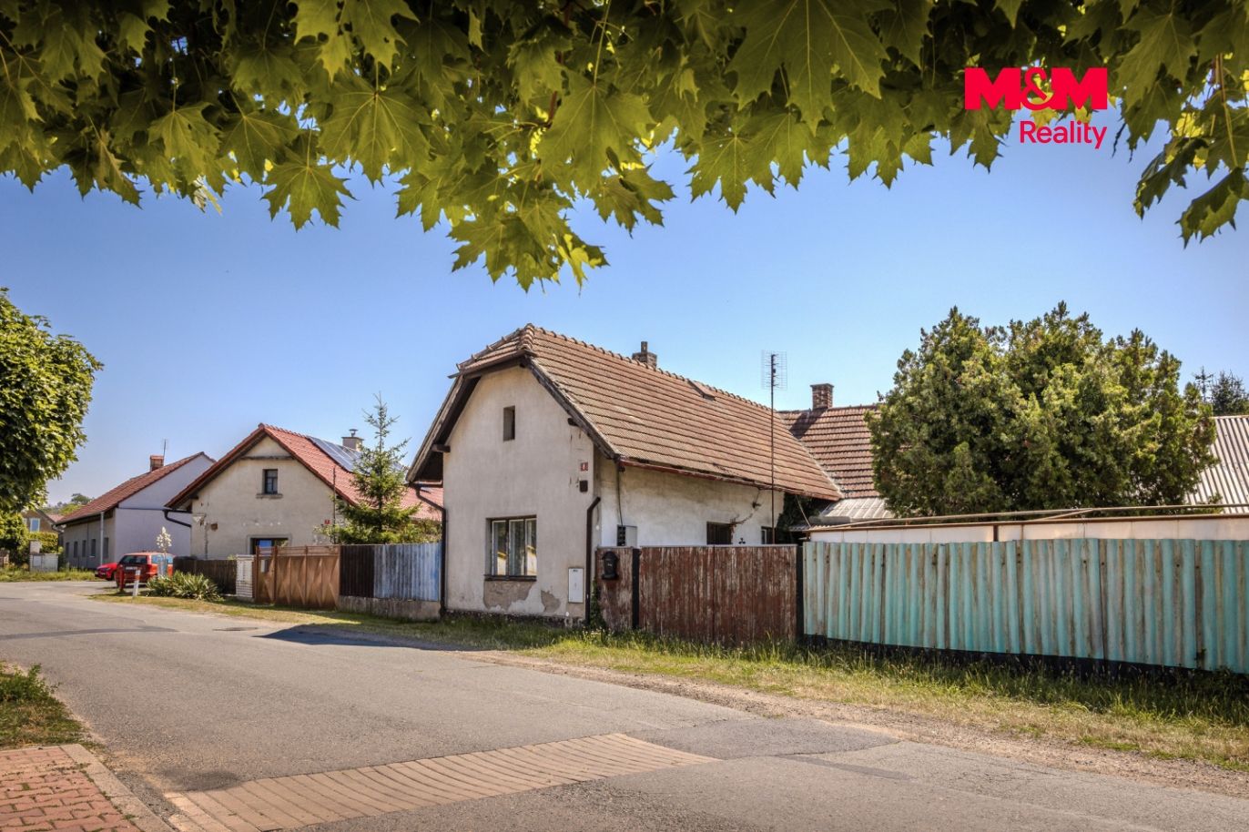 Dům