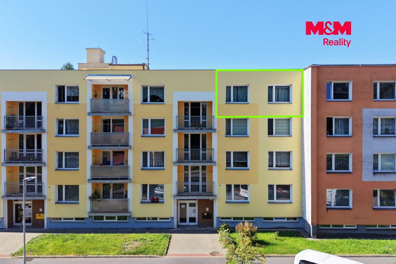Dům a okolí